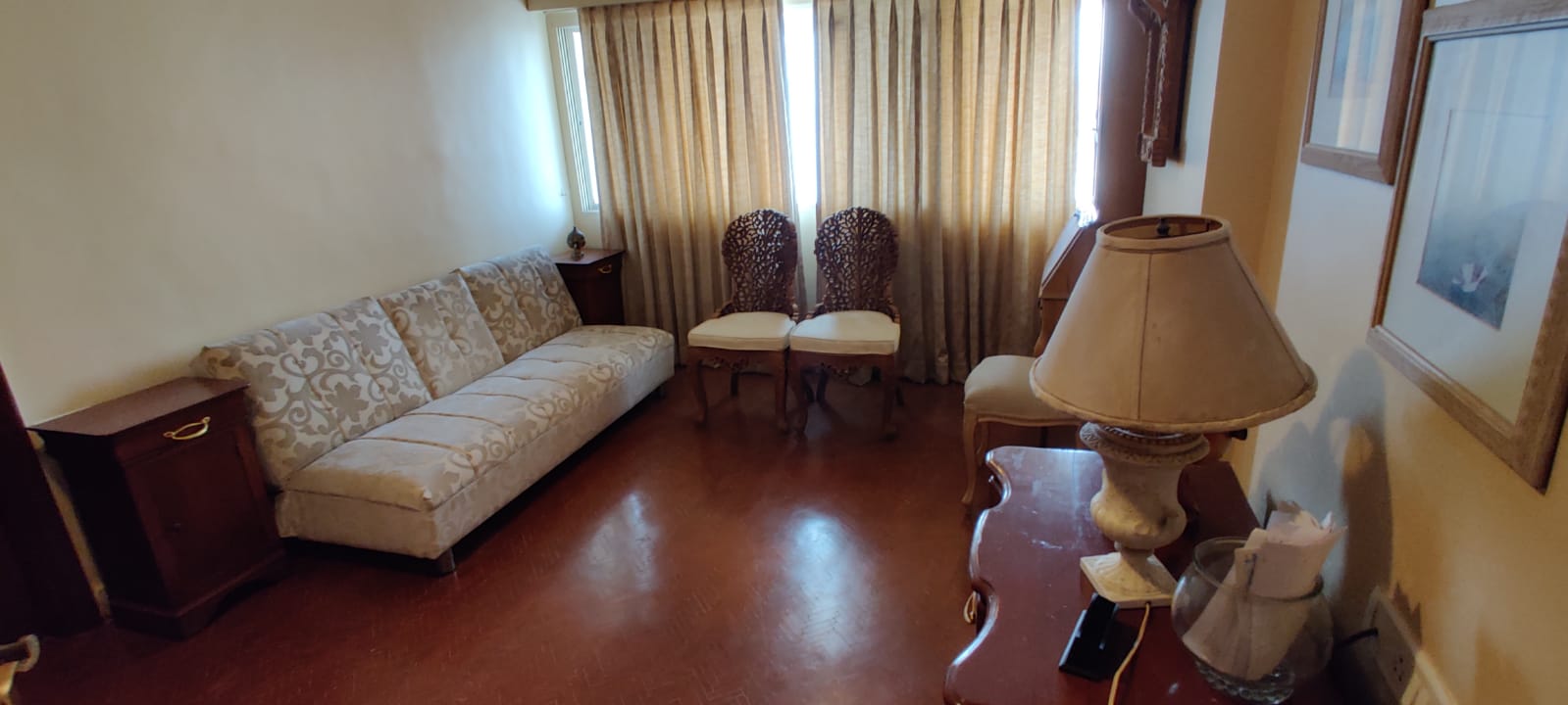 3 Mona Apartment in Breach Candy