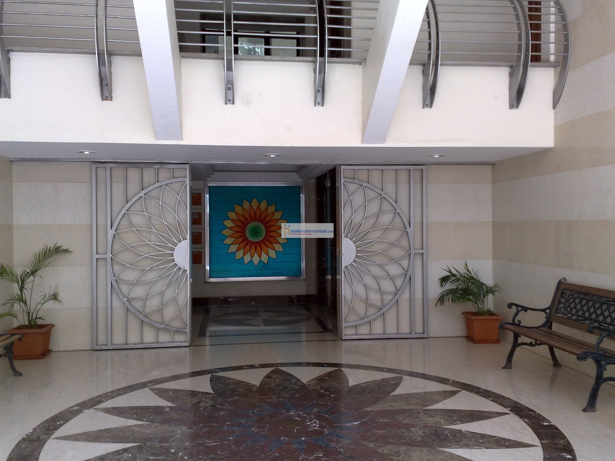 Flora โ Khar West