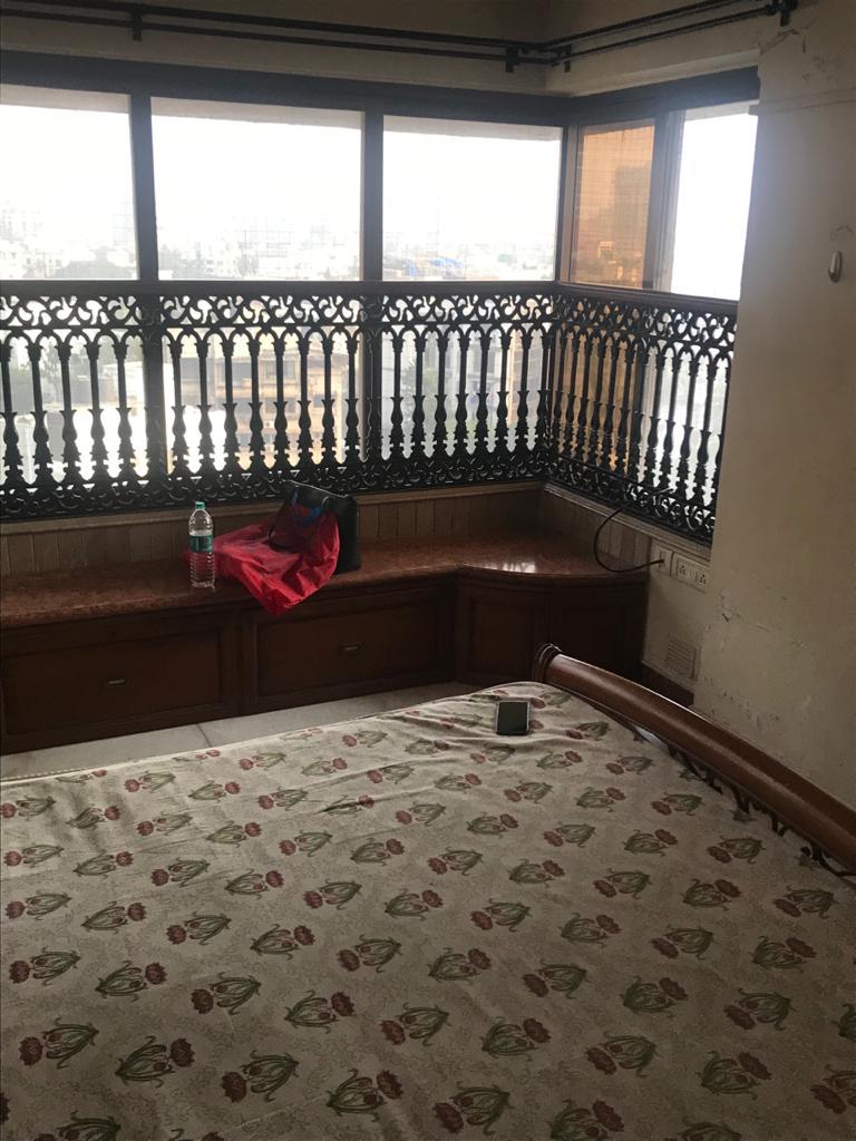 Kalpak Gulistan — Bandra West