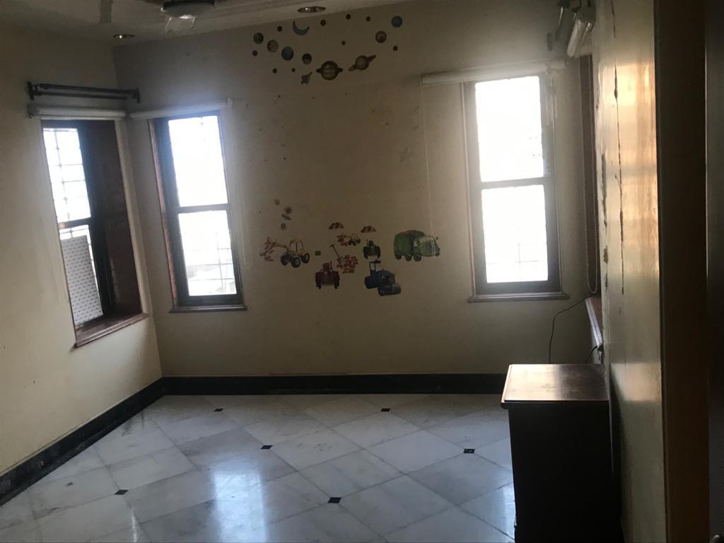 Kalpak Gulistan — Bandra West
