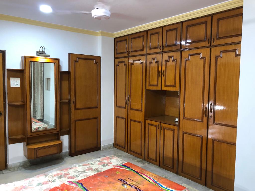 Dinkar Smruti — Bandra West