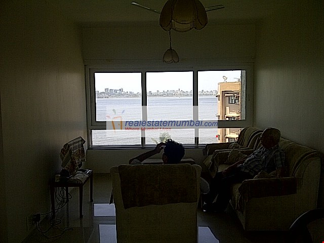 Twin Towers flat for rent - Image 2