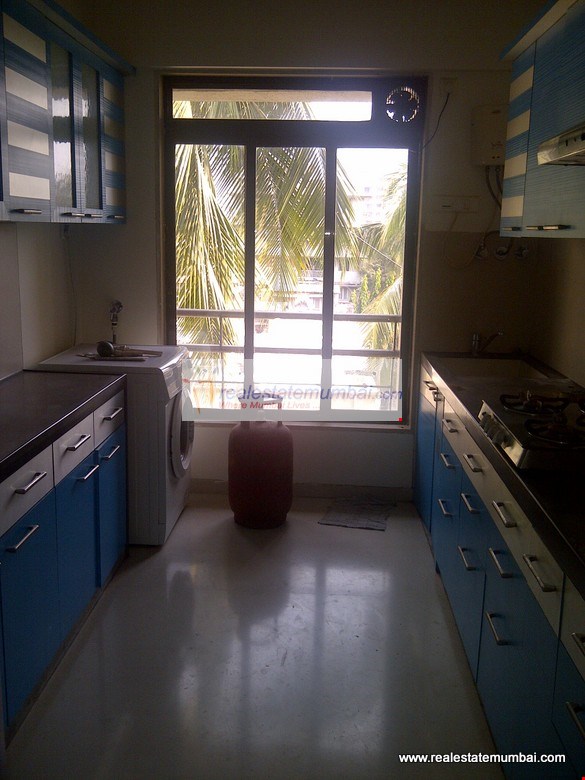 La Roche — Bandra West (5)