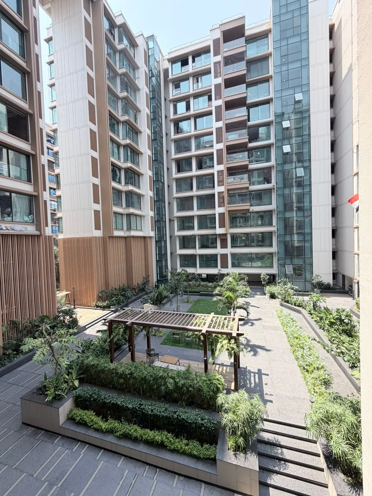 Arkade Aura — Santacruz West (1)