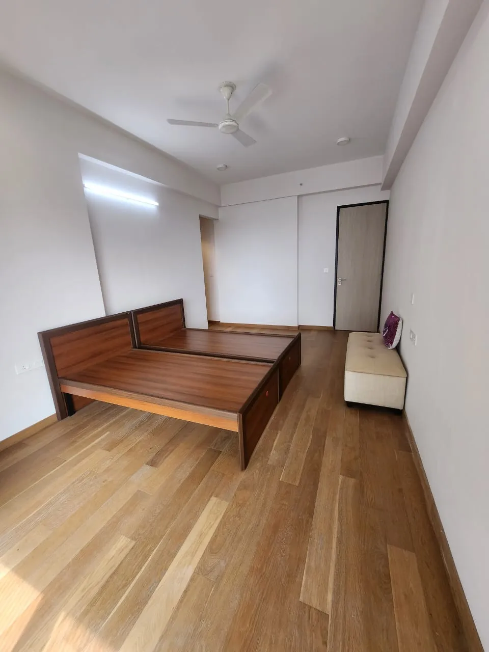 X BKC — Bandra East (22)
