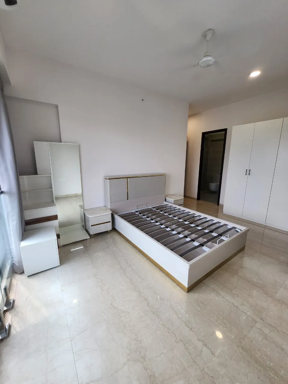 X BKC — Bandra East (6)