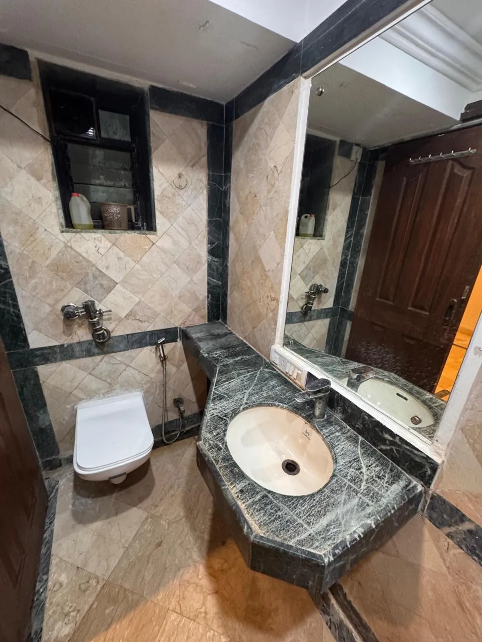 Oakland Park — Andheri West (11)