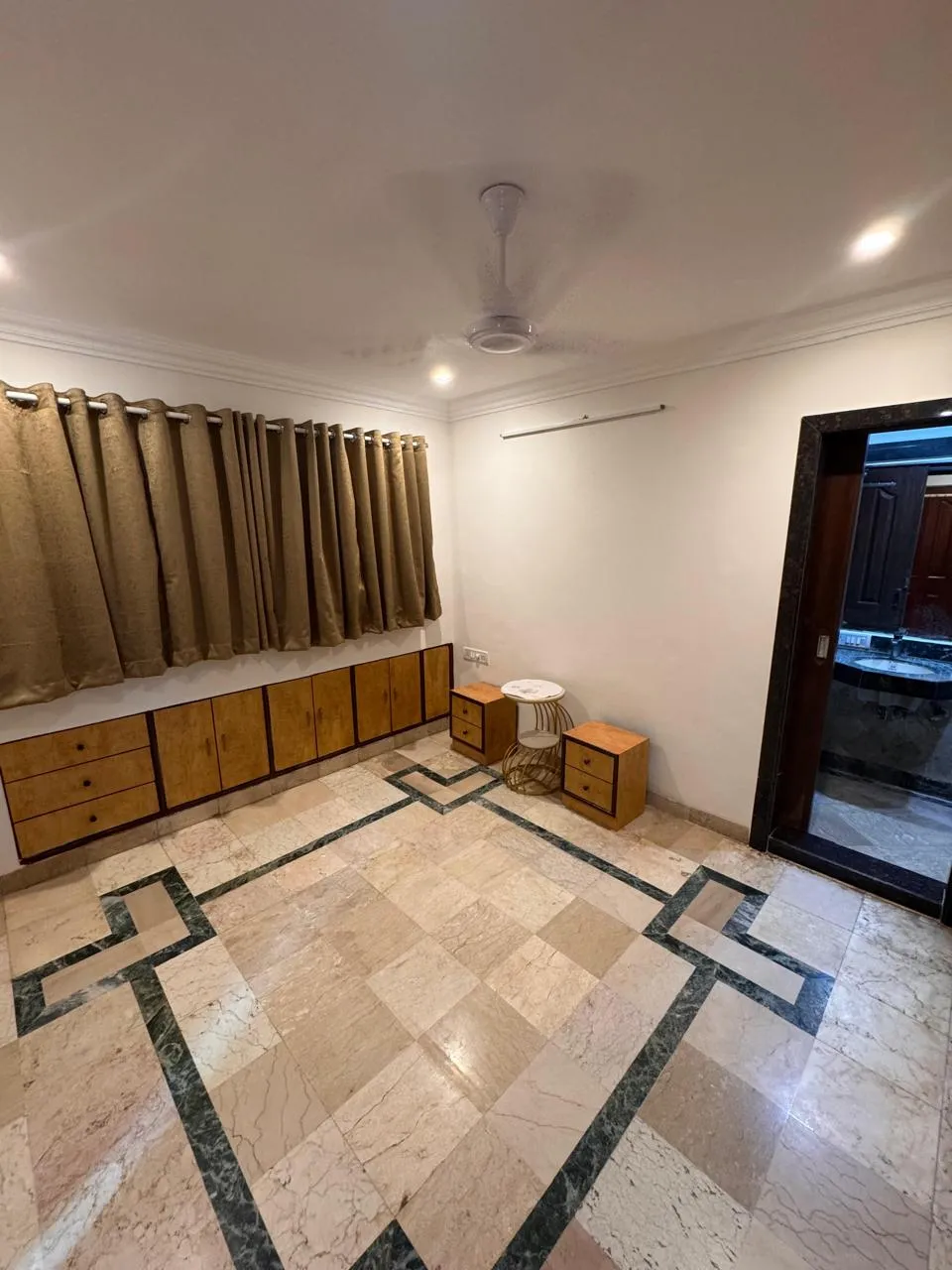 Oakland Park — Andheri West (12)