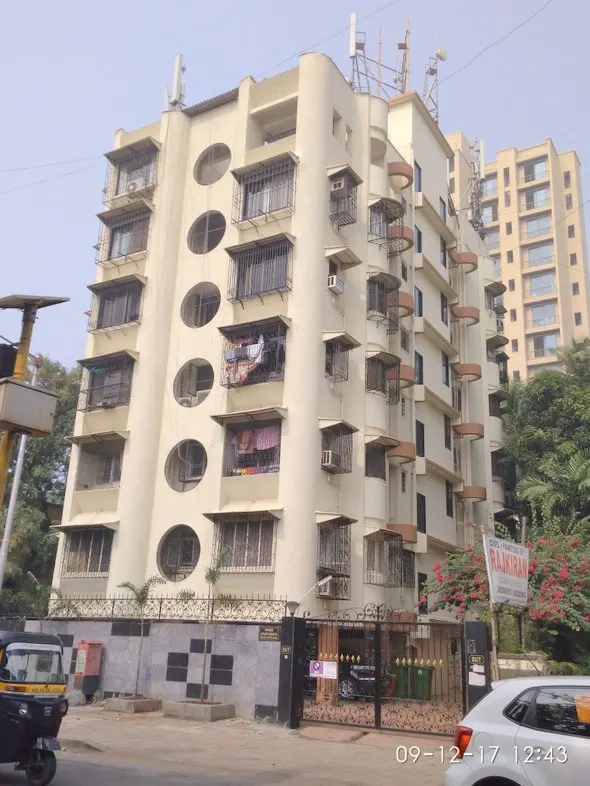 Winnie — Bandra West (1)