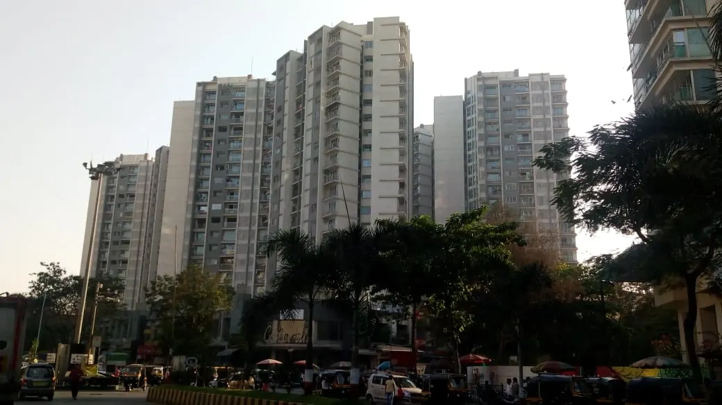 Octa Crest — Kandivali East (1)