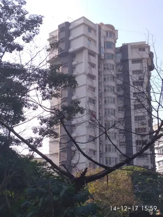 2 BHK in Breezy Heights, Bandra West