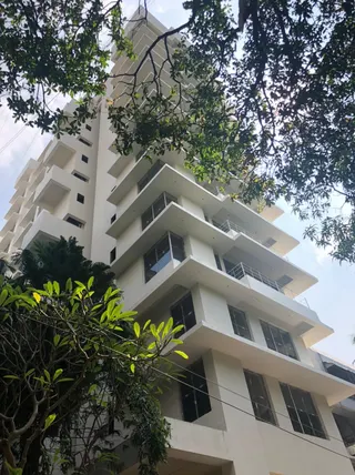 5 BHK in Trinity, Khar West