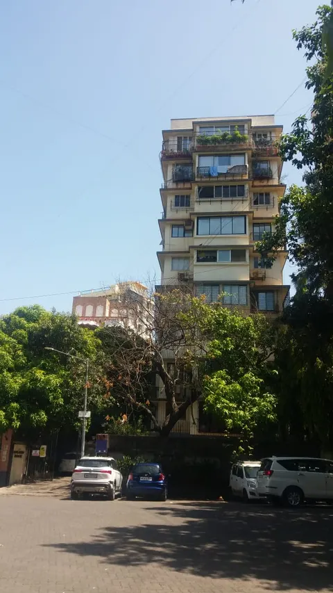 3 BHK Golden Rock in Bandra West