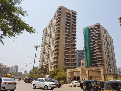 2.5 BHK Gundecha Symphony