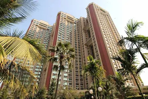 4.5 BHK Oberoi Gardens in Kandivali East