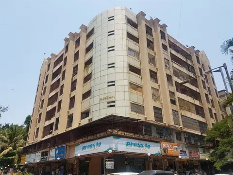 3 BHK in Kohinoor Apartment