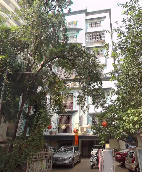 2 BHK Uttam Niwas in Bandra West, photo 2
