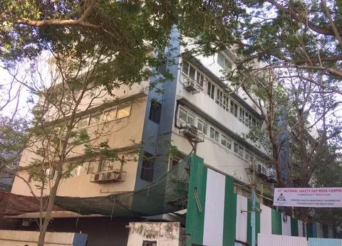 Office Neelam Centre in Worli, photo 1
