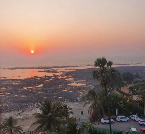 2 BHK Dhaval Ganga in Bandra West
