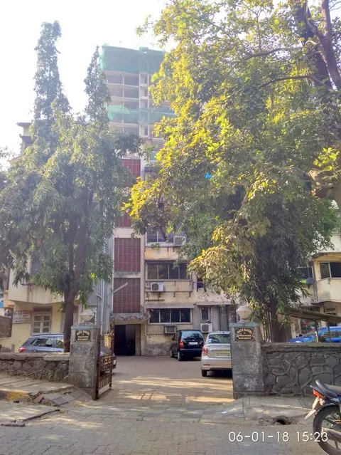 2 BHK Maya Mahal in Khar West