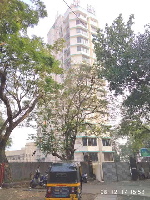 4 BHK Cliff Tower in Bandra West