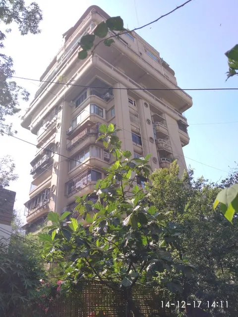 4 BHK in Waheeda