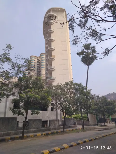 Burberry, Powai