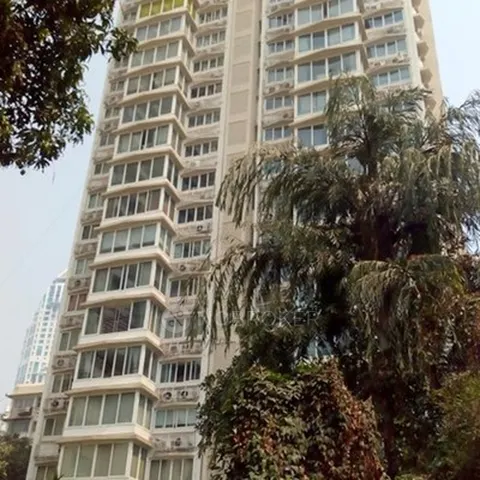 2 BHK Rijhumal Mansion in Peddar Road