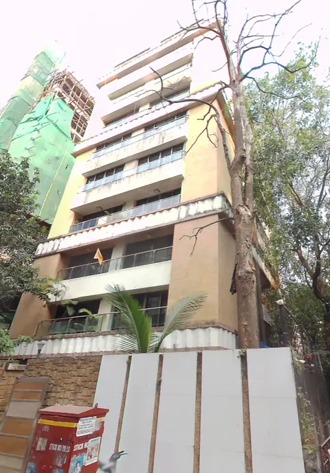 4 BHK Arihant Apartment in Khar West