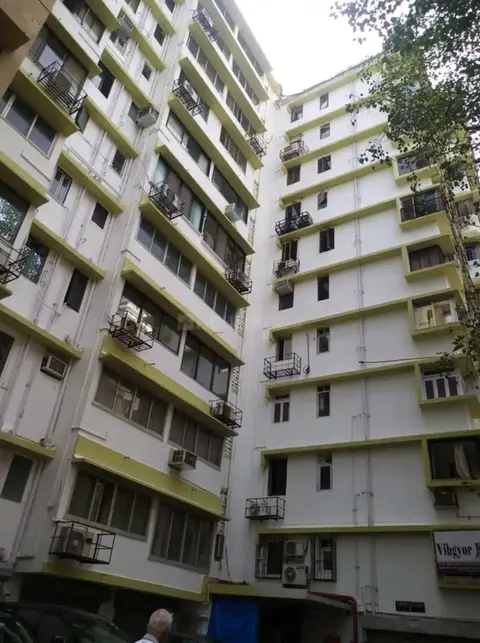 2 BHK Empire Estate in Kemps Corner