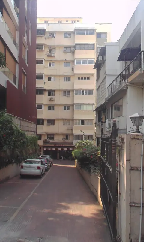 1.5 BHK Pentacle in Peddar Road