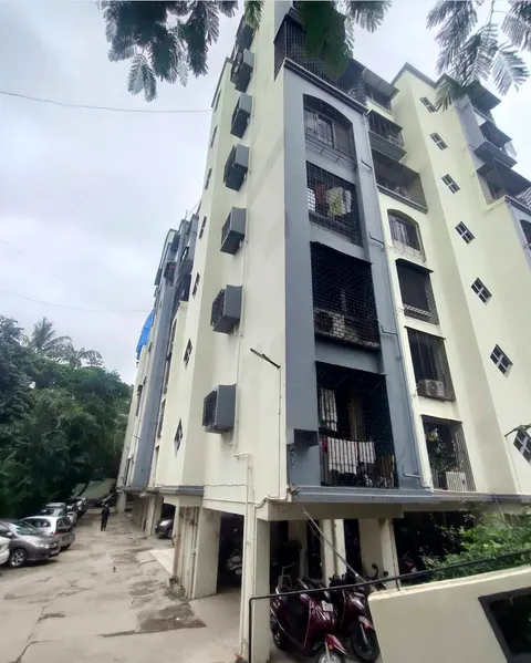 2 BHK Shreeji Paradise in Andheri West, photo 2