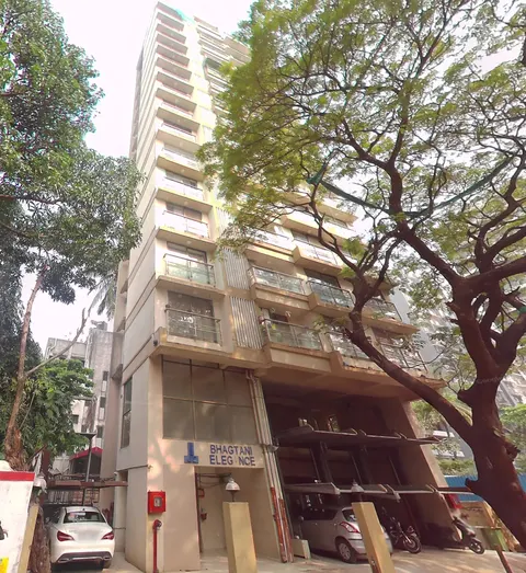 2 BHK Bhagtani Elegance in Andheri West, photo 2