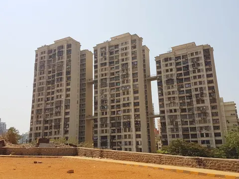 2 BHK Evershine Embassy in Andheri West