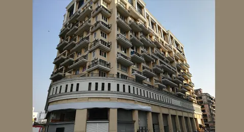 4 BHK Hubtown Sunmist in Andheri East