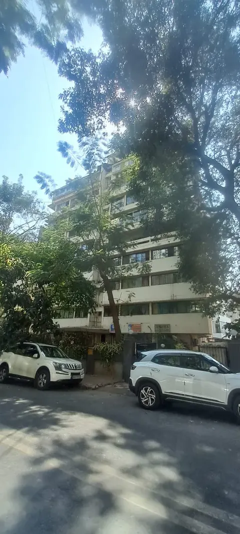 3 BHK Vijay Apartments in Carmichael Road