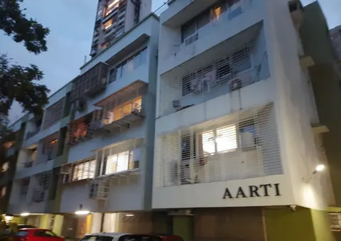 2 BHK Aarti Building in Tardeo