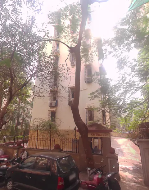 2 BHK Crystal CHS in Andheri West
