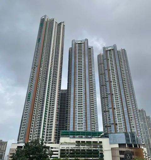 4 BHK Piramal Mahalaxmi