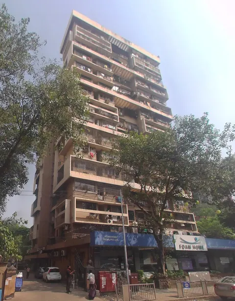 3 BHK Girnar Building in Tardeo
