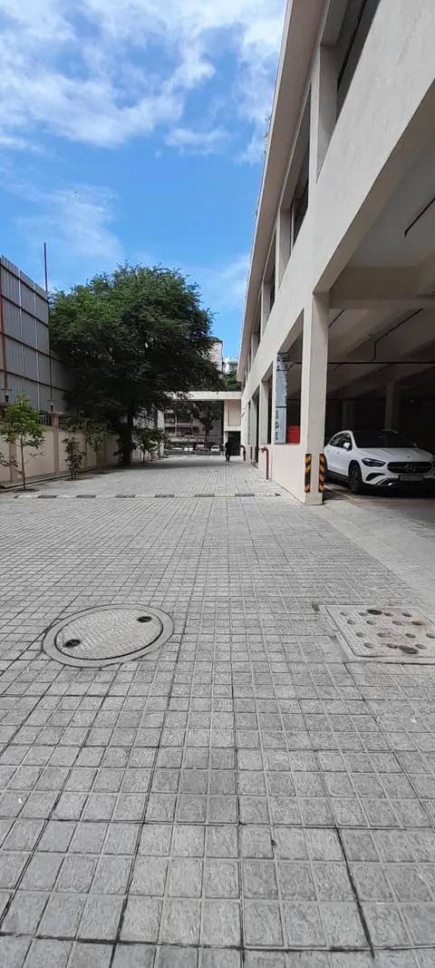 3 BHK Surabhi Chs Ltd in Andheri West, photo 2