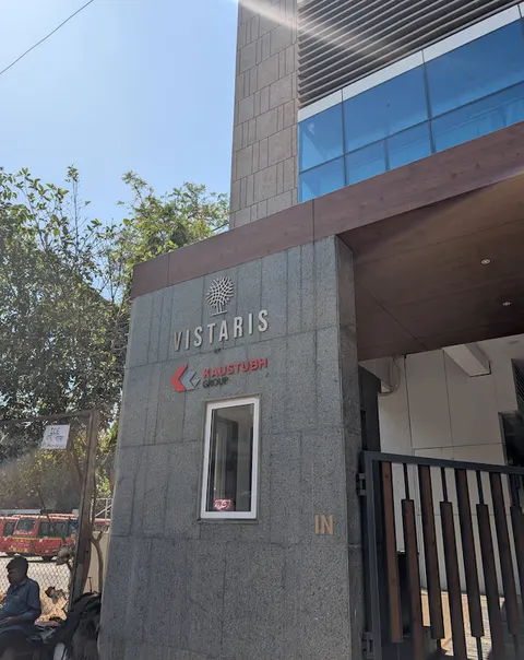 2 BHK Vistaris in Kandivali East, photo 4