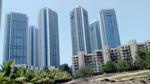 5 BHK Oberoi Esquire in Goregaon East