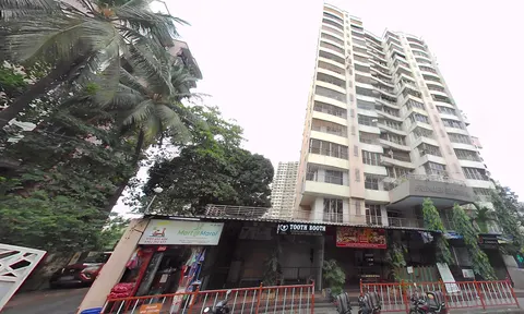 2 BHK Premier Emperor in Andheri East, photo 2