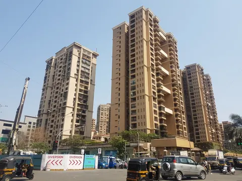 4 BHK Raheja Classique in Andheri West