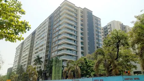 2 BHK Rustomjee Elements in Juhu, photo 1