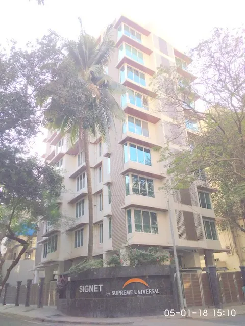 2 BHK Supreme Signet in Khar West