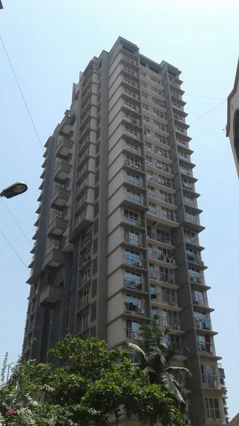 3 BHK Veena Crest in Andheri West