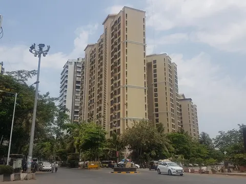 3 BHK Raheja Windermere in Andheri West