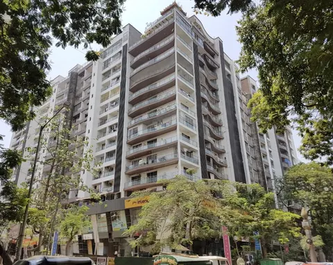3 BHK Mayfair Meridian in Andheri West, photo 2
